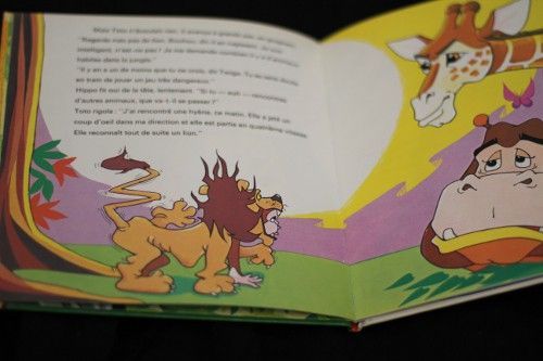 Le singe déguisé en lion