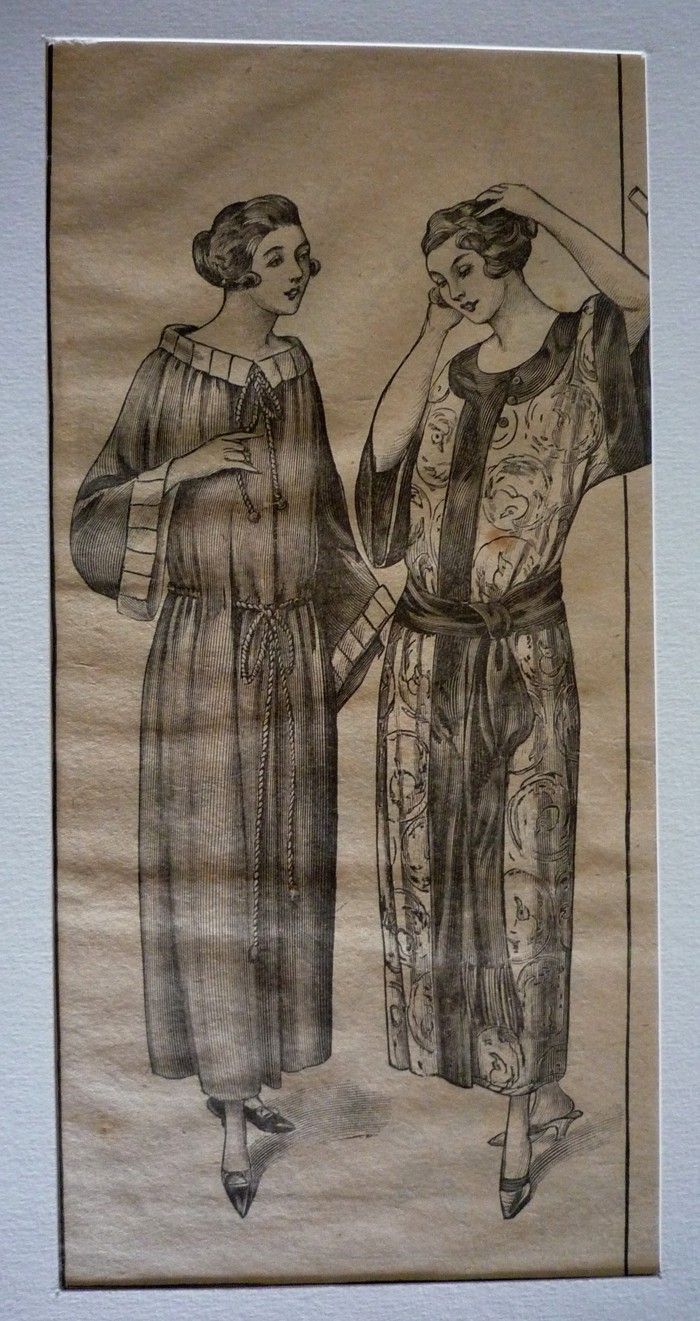 Gravure de mode : saut-de-lit, peignoir