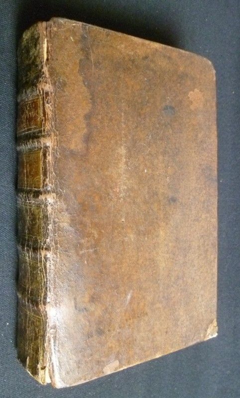 Explication des épitres et évangiles de tous les dimanches de l'année et de tous les mistères de Nôtre Seigneur, et de la très-Sainte Vierge, à l'usage des Eclésiastiques