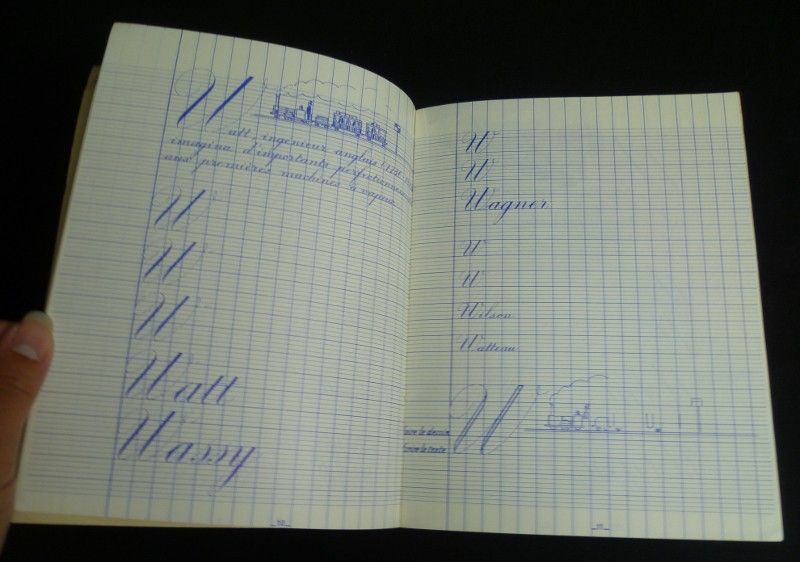 Cahier d'entrainement à l'écriture. Anglaise penchée - Majuscules (n°8)