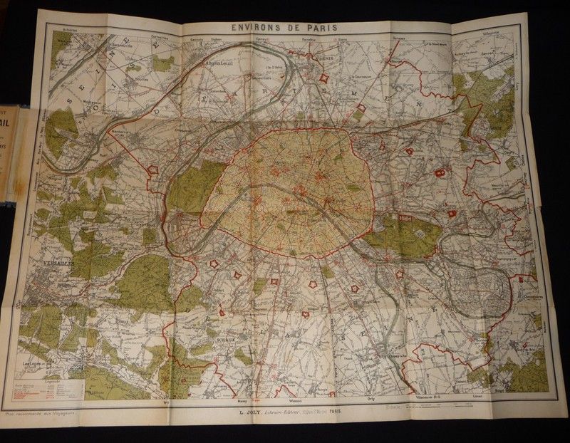 Plan commode de Paris-banlieue et le guide des promeneurs