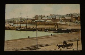 Carte postale ancienne - Saint-Malo : le bassin à flot, vue prise du Casino