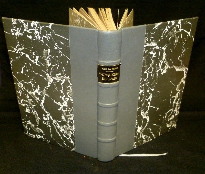 Les Vainqueurs de l'air. Histoire de l'aéronautique : ses débuts sportifs, son application militaire, sa réalisation commerciale