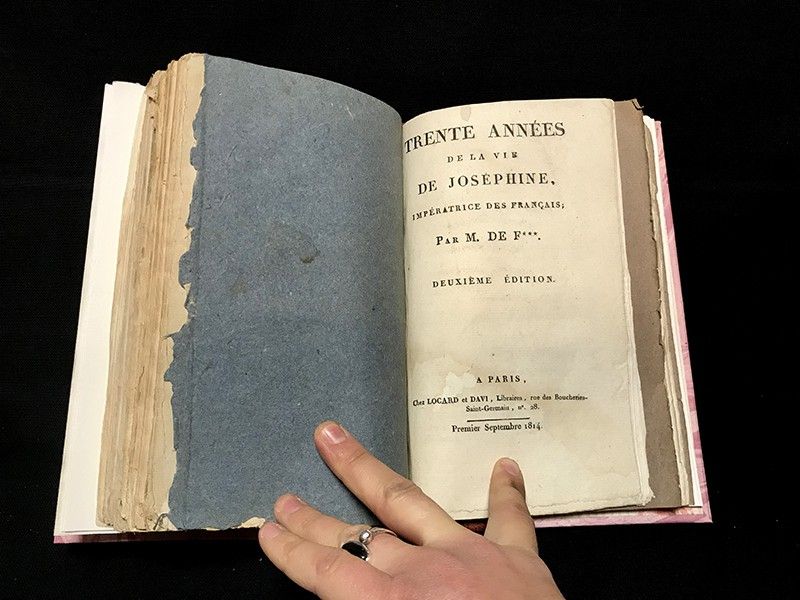 4 brochures en un ouvrage : 1. L'art de la Guerre / 2. Lettres de Stanislas Girardin à Musset-Pathay sur la mort de J. J. Rousseau / 3. Quelques observations sur la lettre de Fouché au duc de Wellington / 4. Trois nuits de Napoléon (copy)