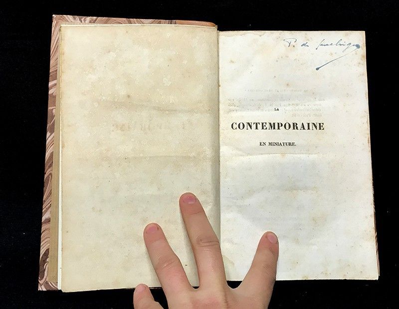 La contemporaine en miniature ou abrégé critique de ses mémoires