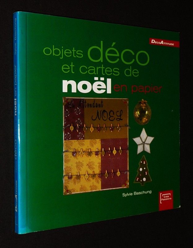 Objets déco et cartes de Noël en papier