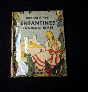 Enfantines rondes et rimes