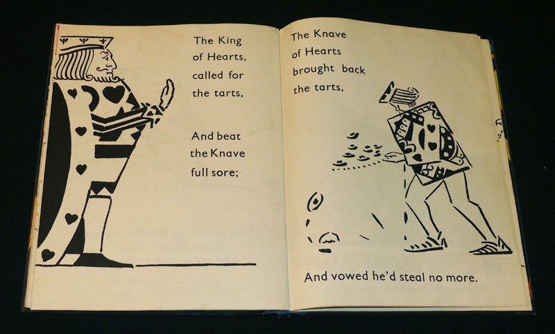 Hey Diddle Doodle. A Book of Nursery Rhymes Chosen and Illustrated by Winifred Marks