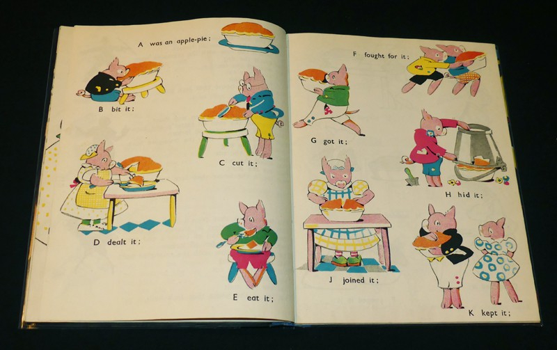 Hey Diddle Doodle. A Book of Nursery Rhymes Chosen and Illustrated by Winifred Marks