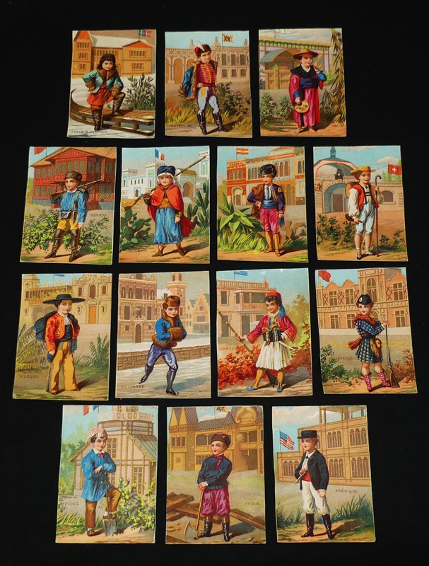 Lot de 14 chromos : Costumes de pays étrangers