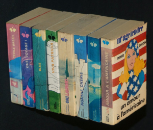 8 volumes de la collection Mlle Age tendre