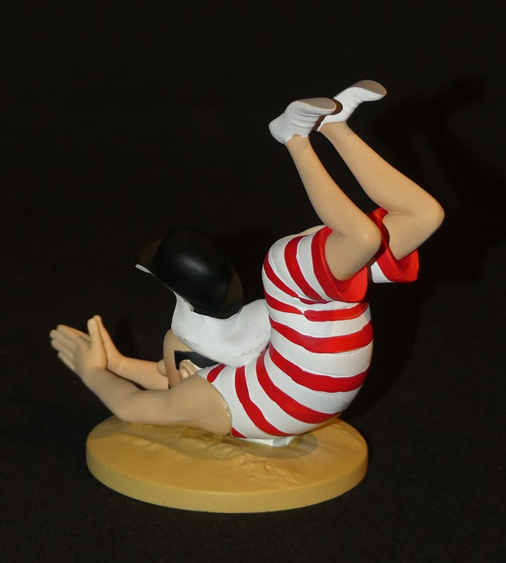 Figurine Tintin : 'Dupont baigneur' de l'album Tintin au pays de l'or noir