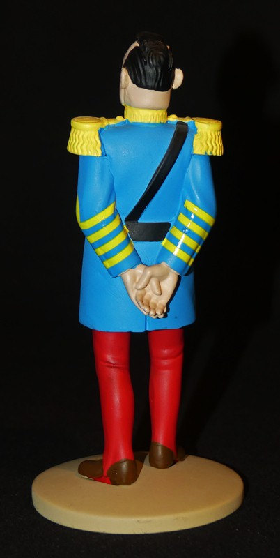 Figurine Tintin : 'Alcazar en uniforme' de l'album L'Oreille cassée