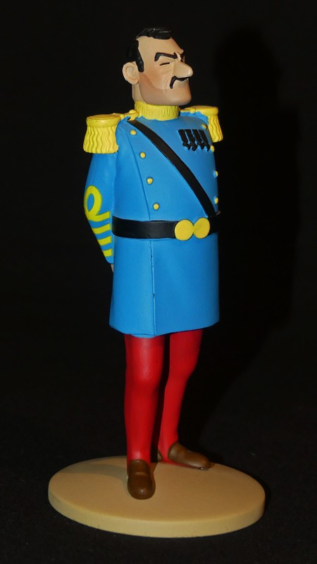 Figurine Tintin : 'Alcazar en uniforme' de l'album L'Oreille cassée