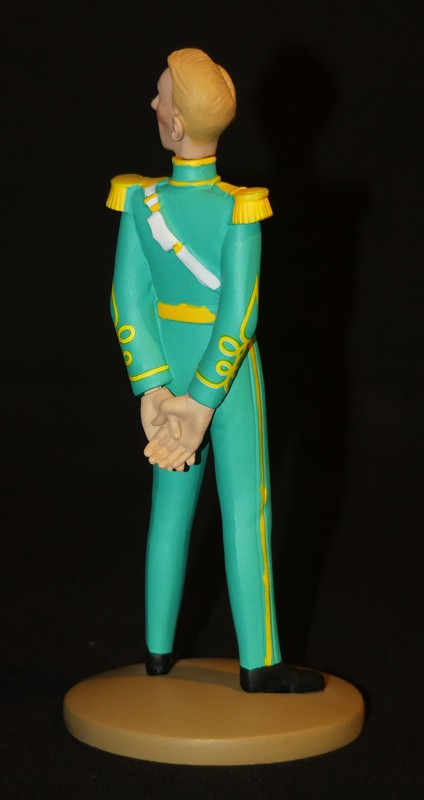Figurine Tintin : 'Hergé en officier de la cour syldave' de l'album Le Sceptre d'Ottokar