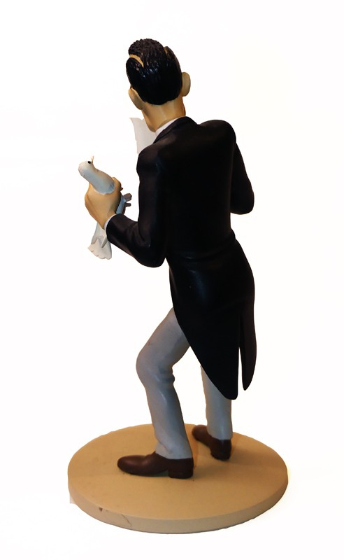 Figurine Tintin : 'Mitsuhirato à la colombe' de l'album Le Lotus Bleu
