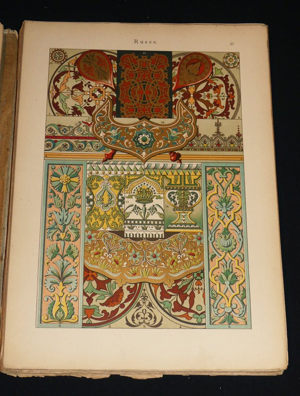 Anthologie de l'ornement. Dictionnaire des styles. Recueil chronologique d'ornements en couleurs de toutes les époques d'art