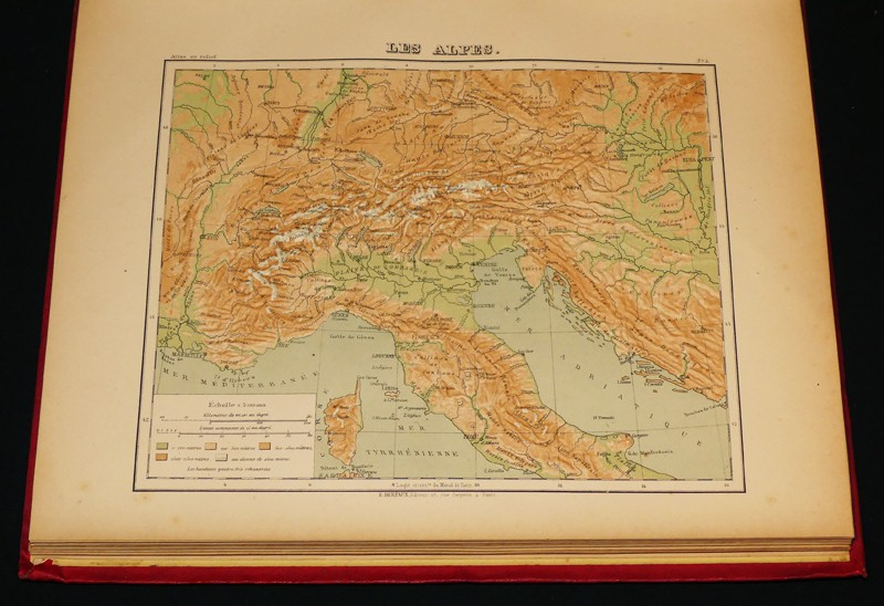 Atlas complet de géographie en relief