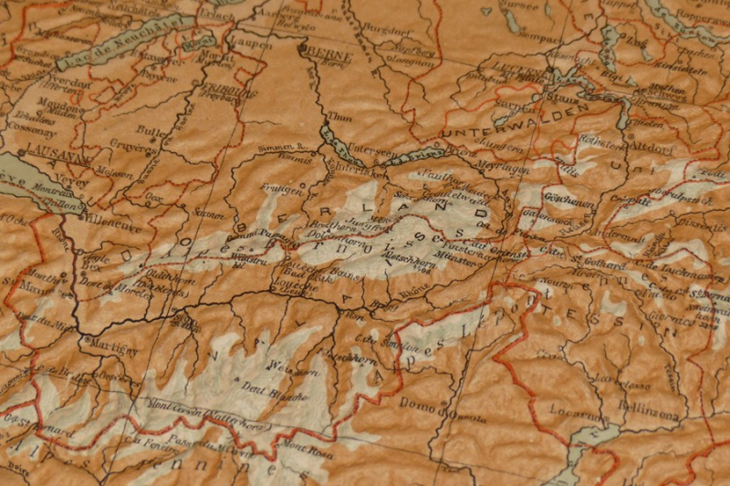 Atlas complet de géographie en relief