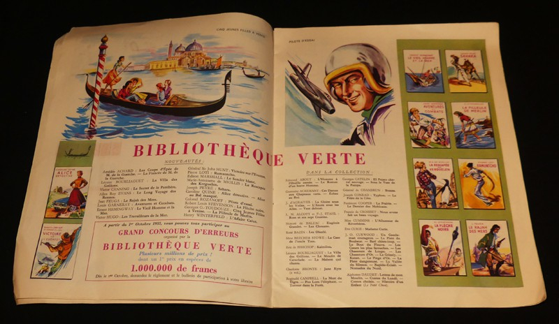 Sept catalogues des Editions Hachette consacrés aux livres pour enfants