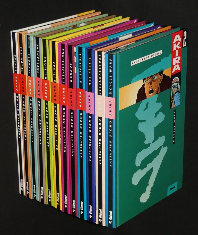 Akira  12 volumes sur 14 , Edition couleur Glénat